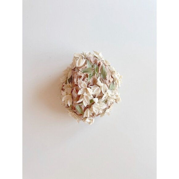 Vintage PASADENA Ivory Faux Floral Taupe Satin Petal Beehive Hat - Picture 6 of 16